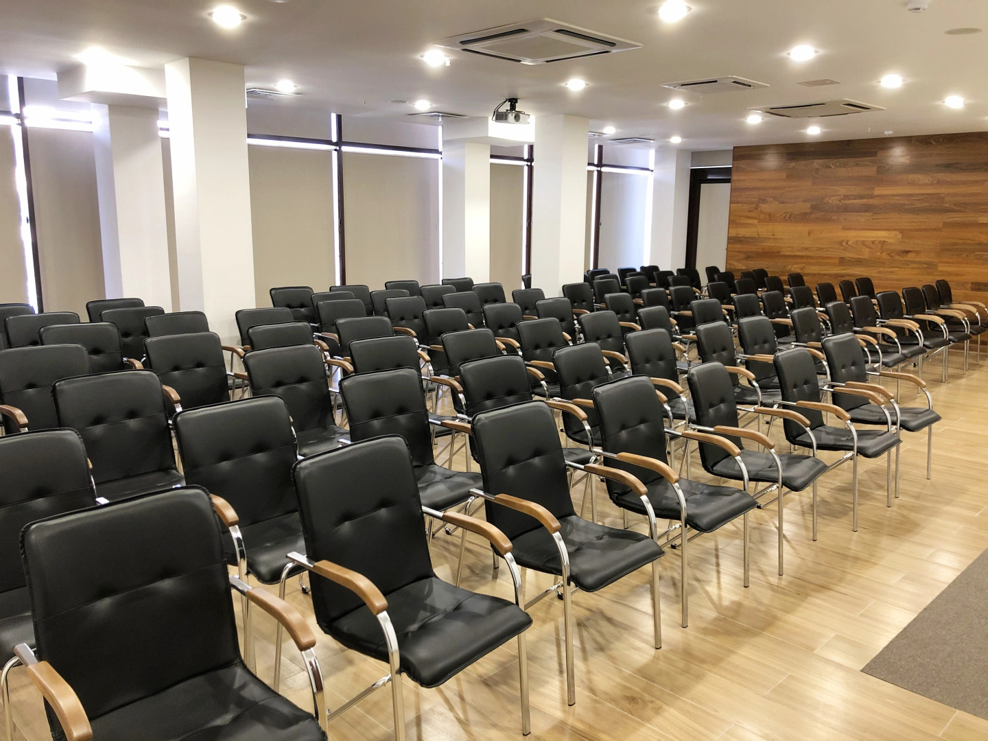 Отель Монто