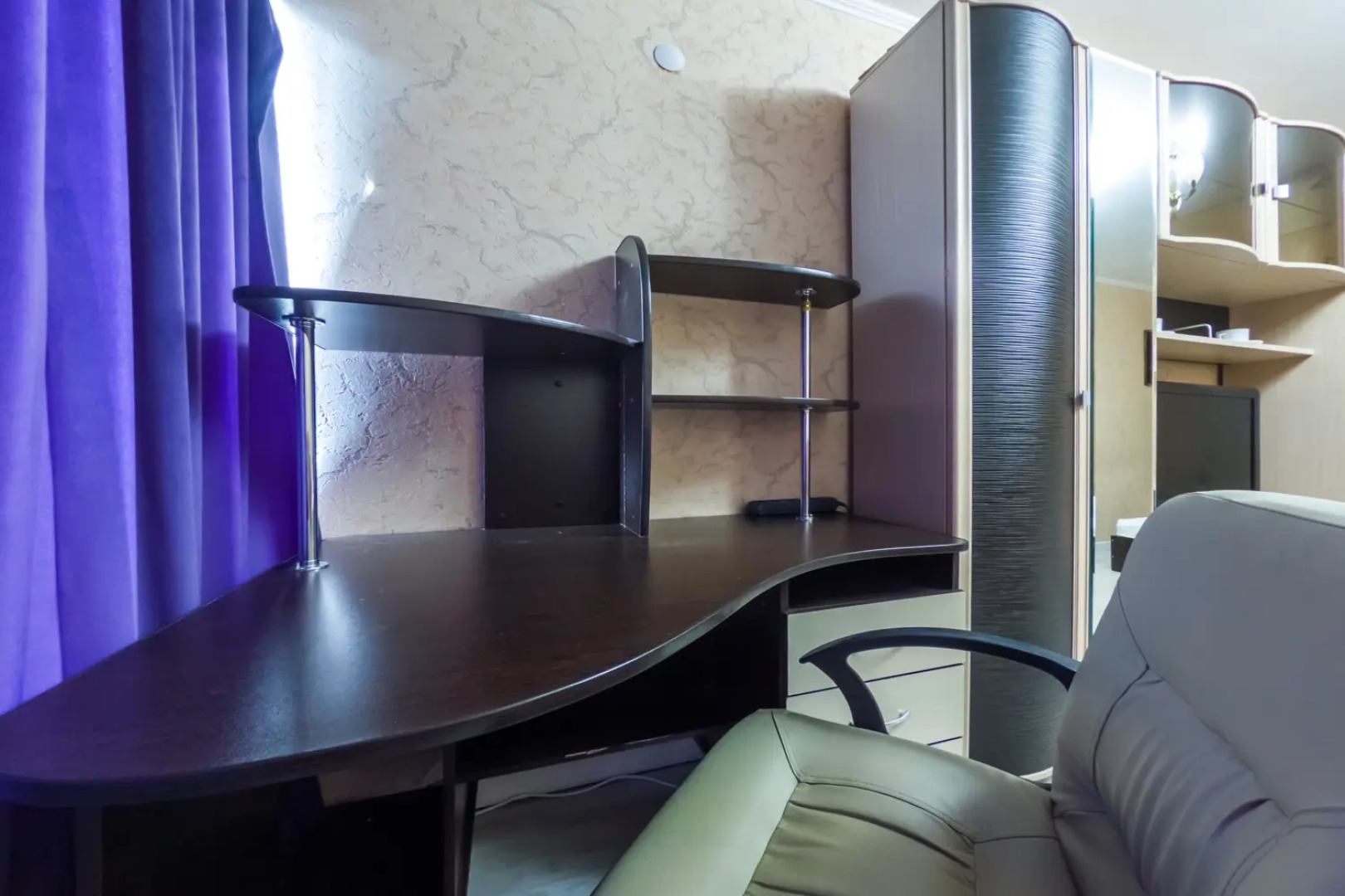 Апартаменты с балконом на Челюскинцев 21