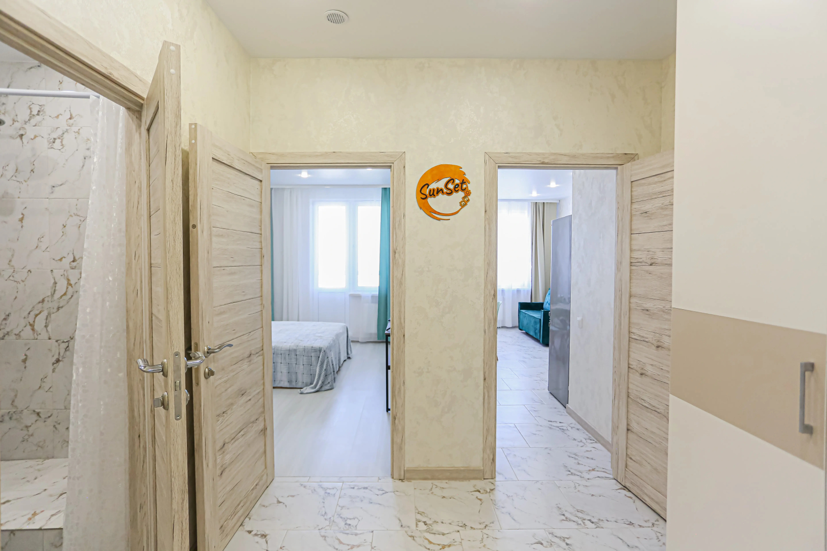 Апартаменты SunSet Академика Чазова