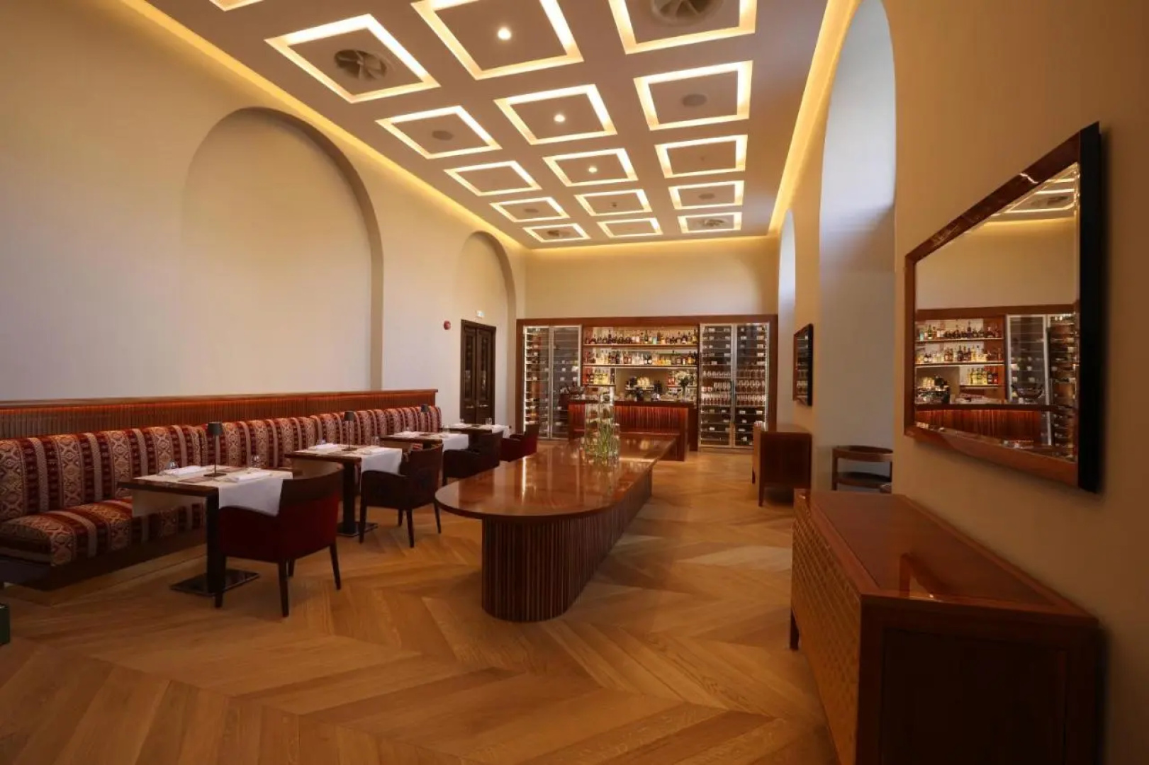 Отель Grand Hotel Yerevan