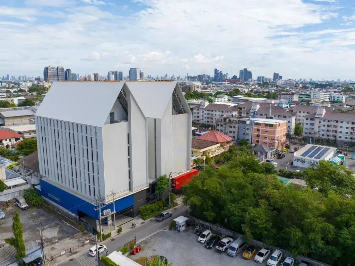 Отель Blue Hippo Hotel