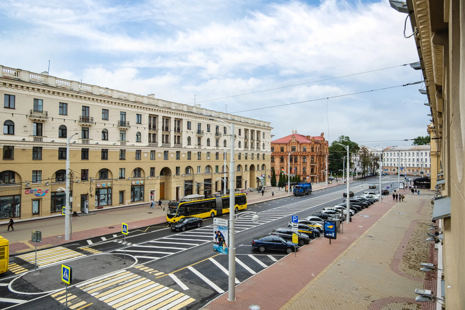 Апартаменты у ЖД вокзала на улице Кирова 4