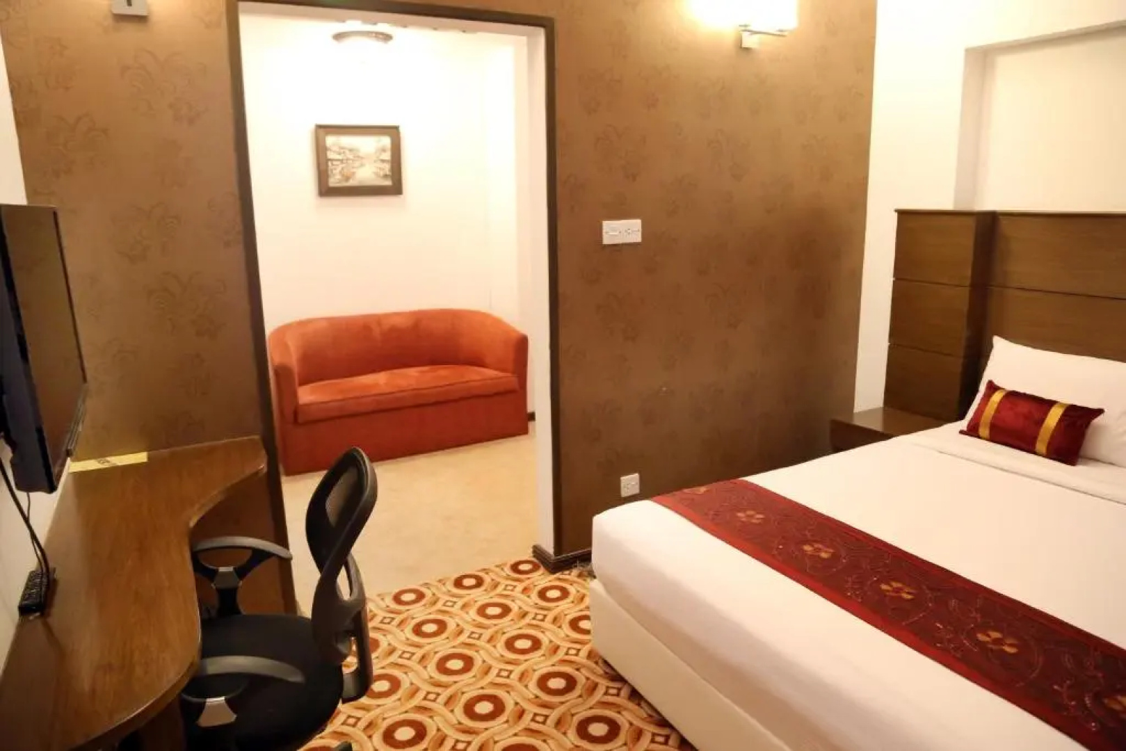Отель Grand Oriental