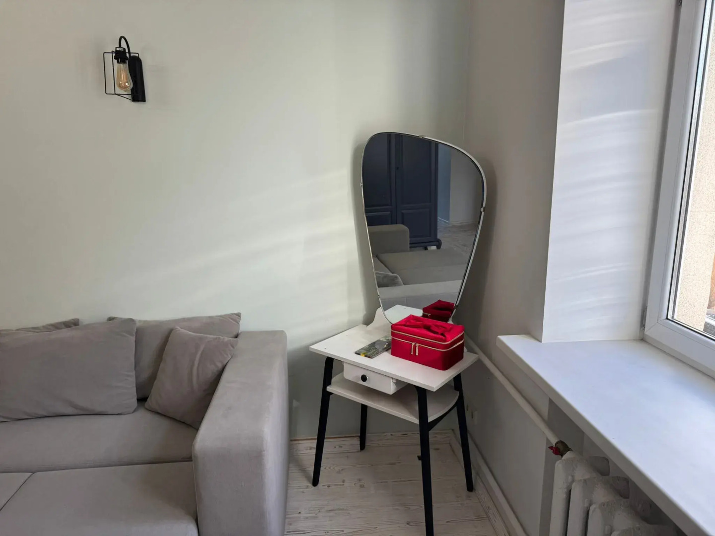 Двухкомнатные апартаменты на Большой Троицкой 28