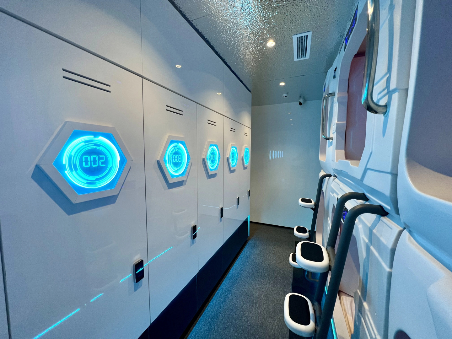 Galaxy inn Luxury hostel in center