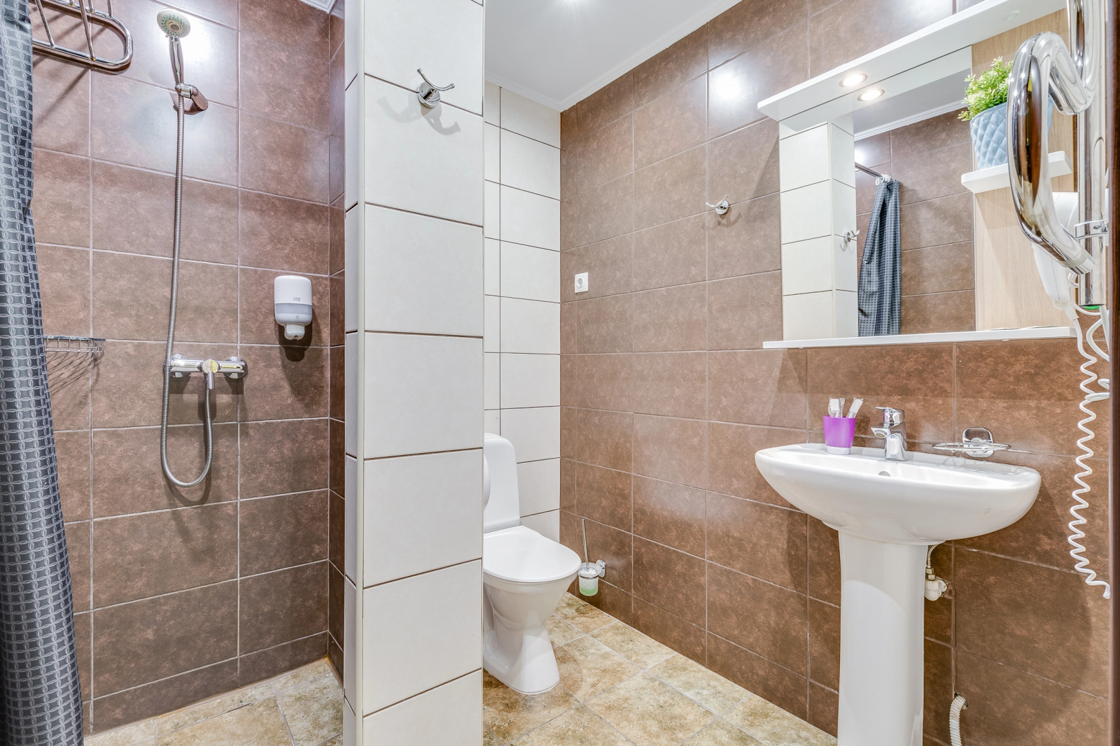 Отель Велес