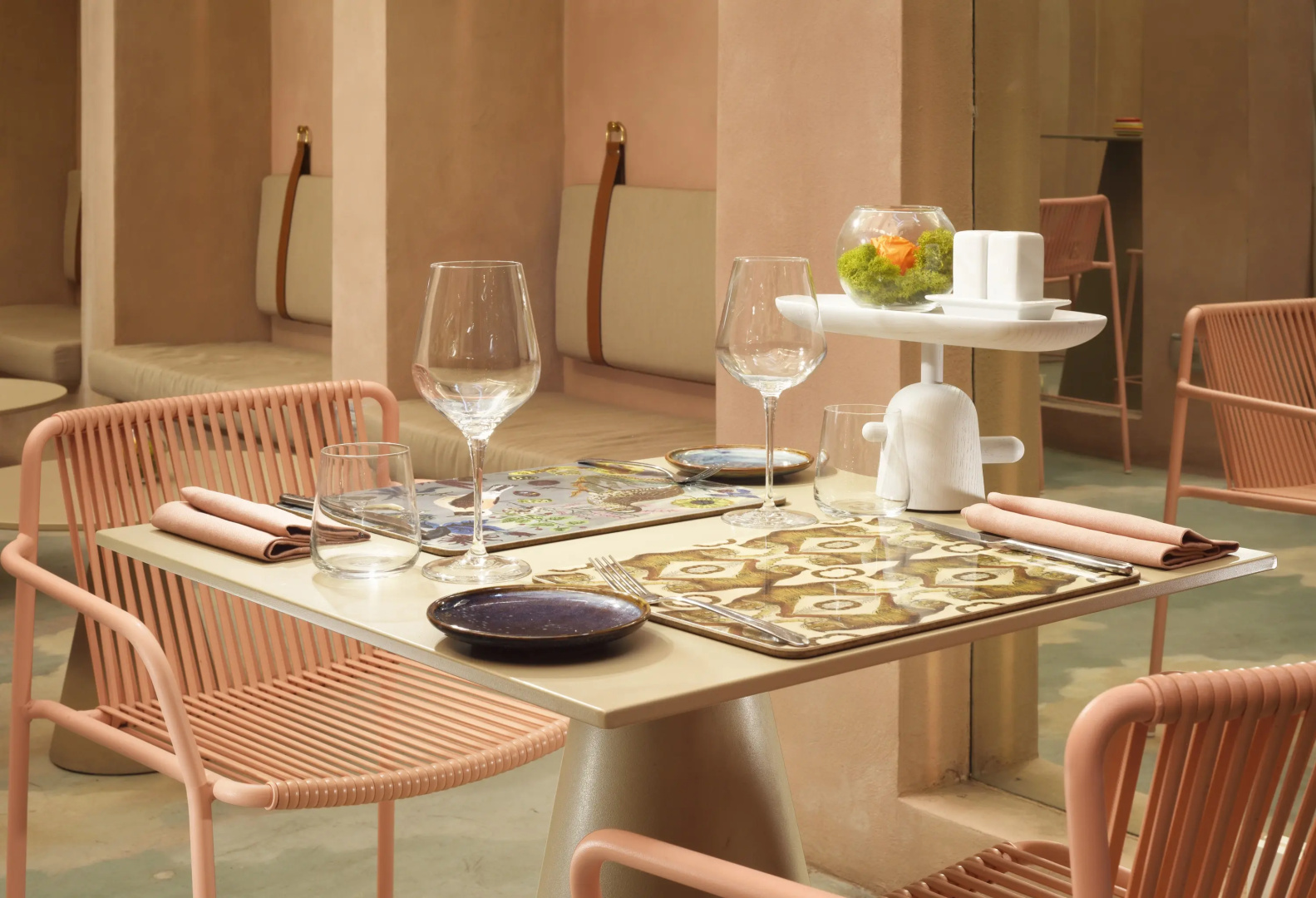 Leon's Place Hotel