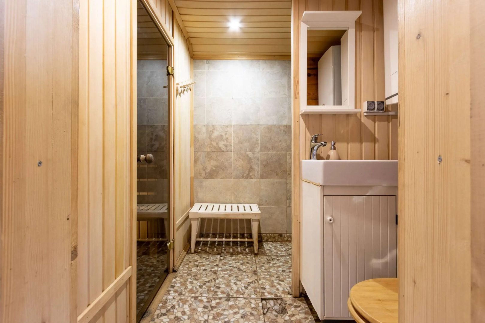 Частный дом в финском стиле с безлимитной баней и мангальной зоной