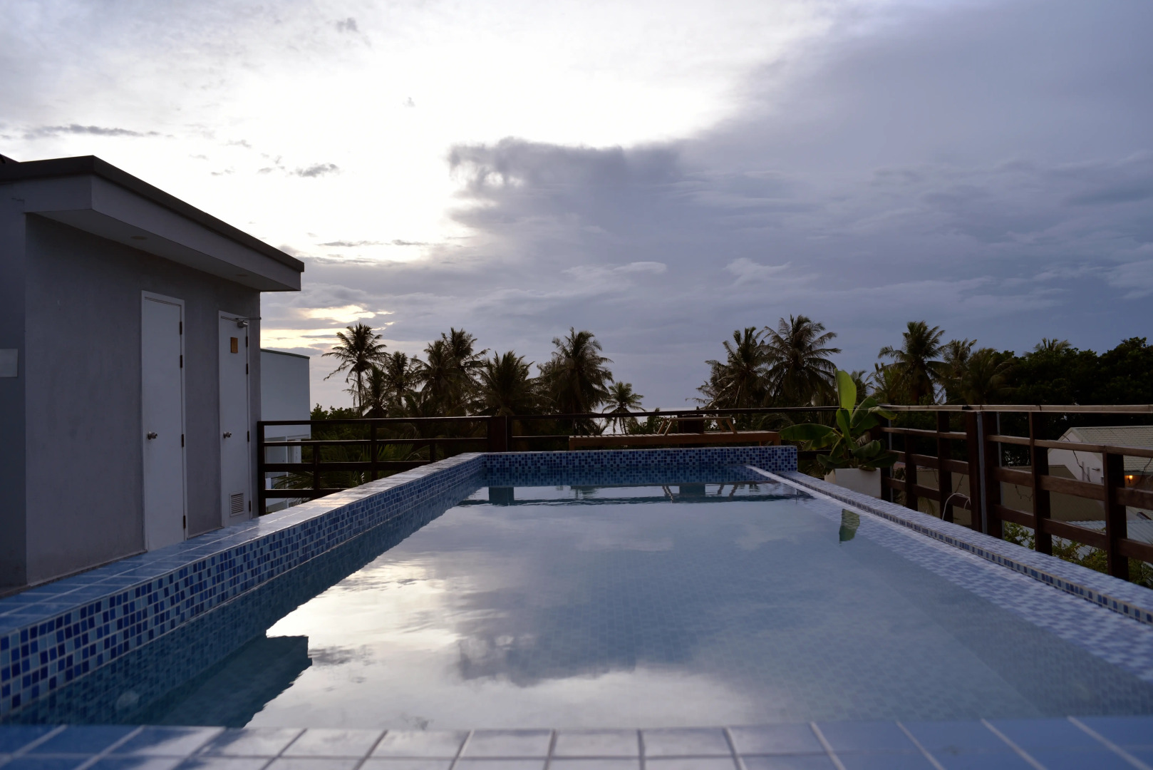 Отель Grand Beach Dhigurah