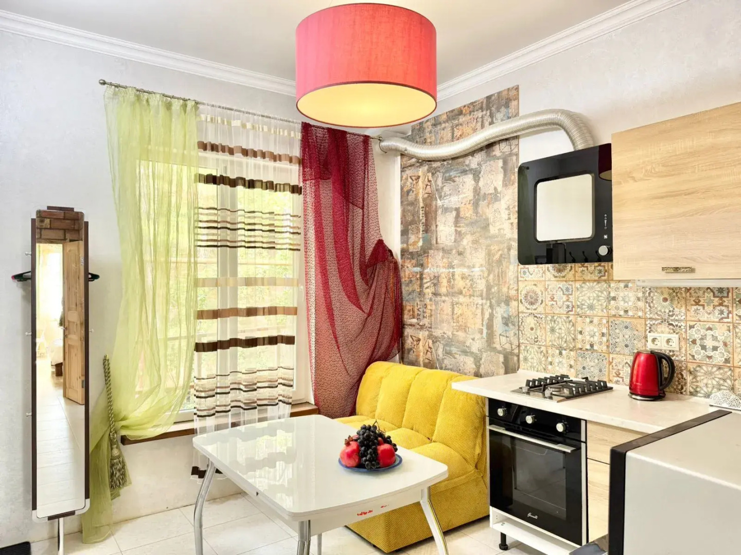 Квартира стильная в горах Ялта