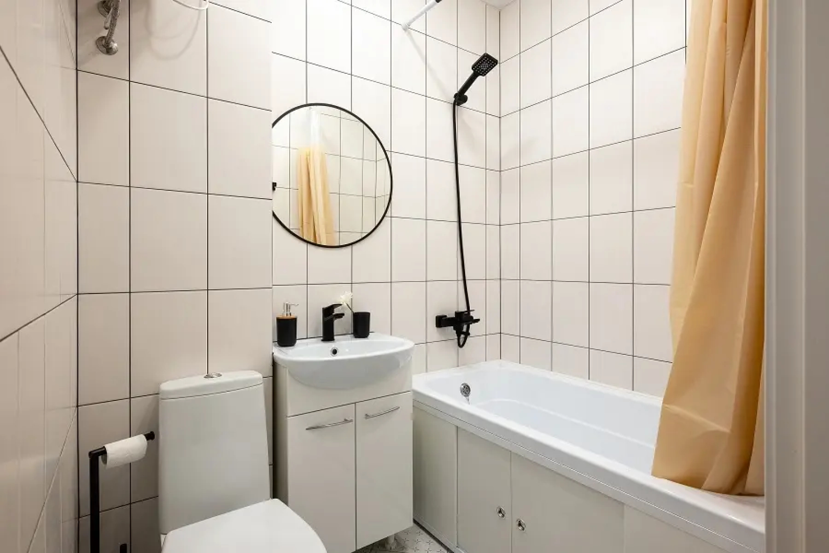 Квартира Двухкомнатная в Центре рядом с Озером Кабан ул. Татарстан д. 58