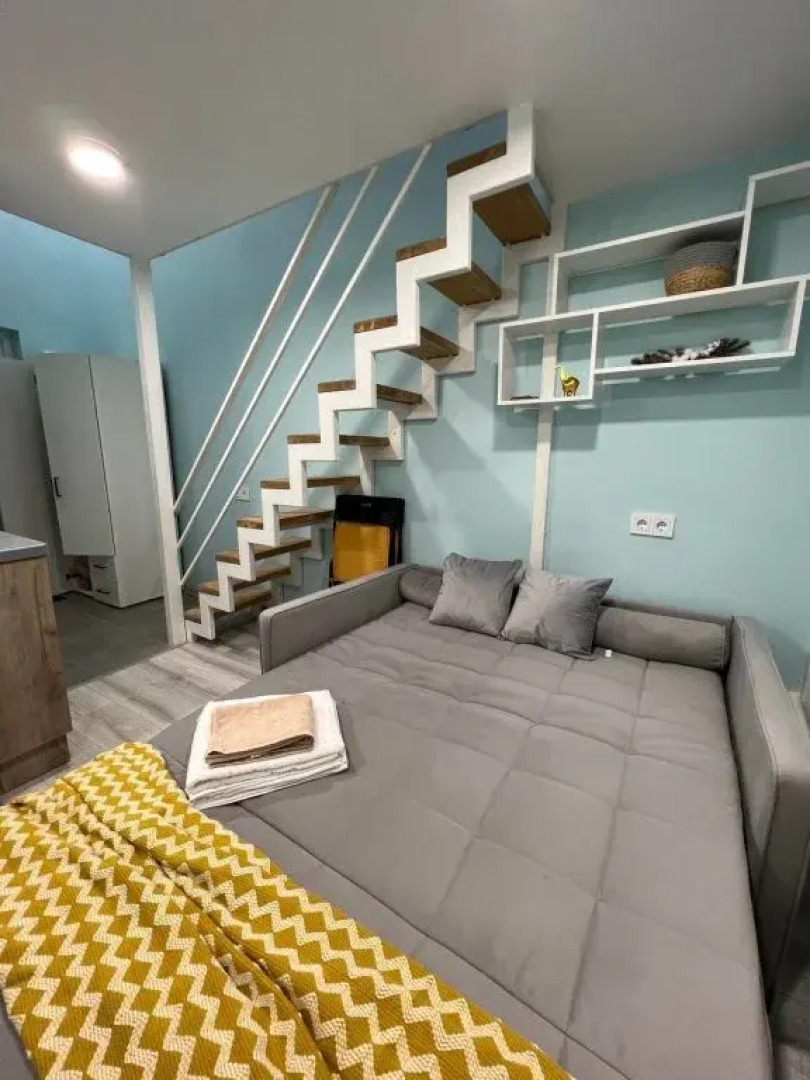 Двухуровневая студия Bright Yellow на Электрозаводской