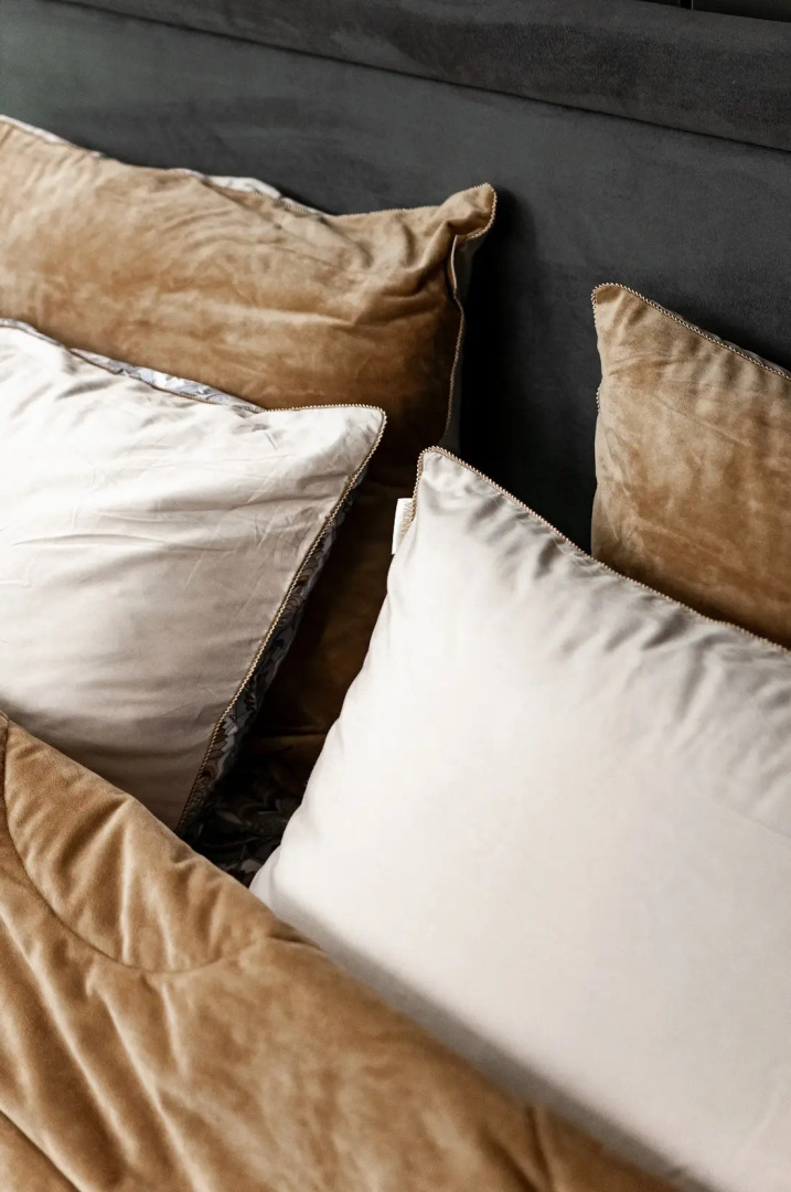 Частный Дом на Берегу Реки с Приватной Террасой и Джакузи