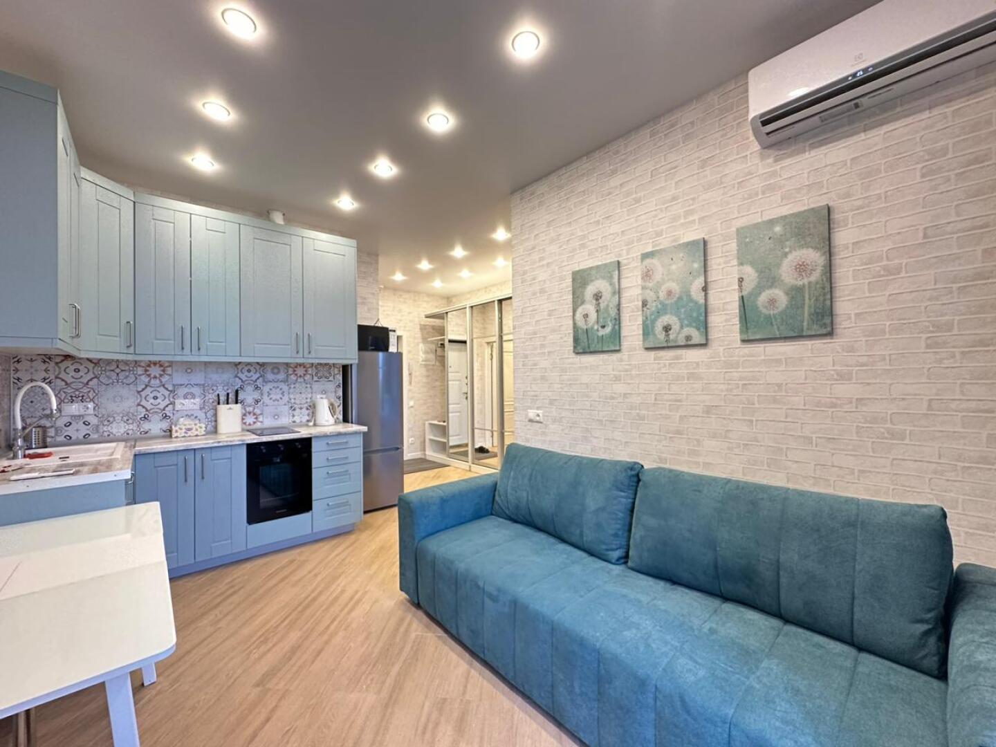 Море квартир уютная студия с панорамными окнами в центре Адлера 7