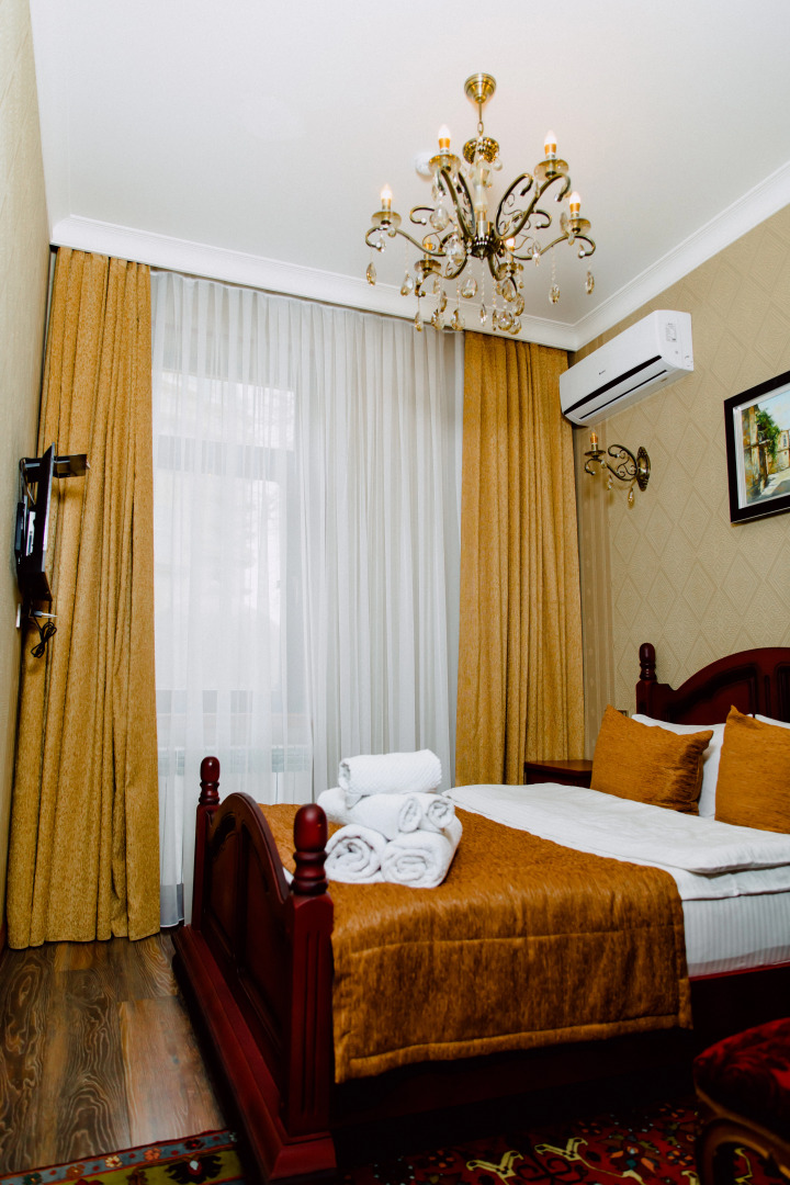 Royal Antique Boutique Hotel