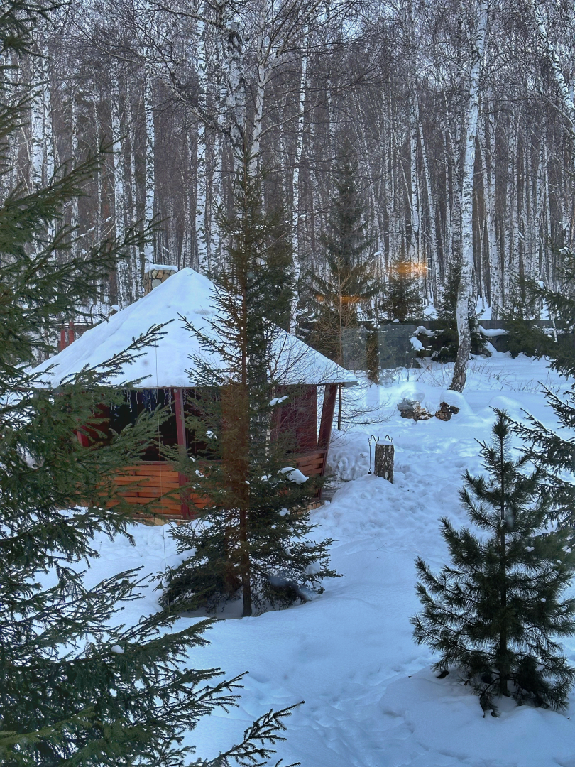 Коттедж на 17 гостей с красивым видом из окна и террасой