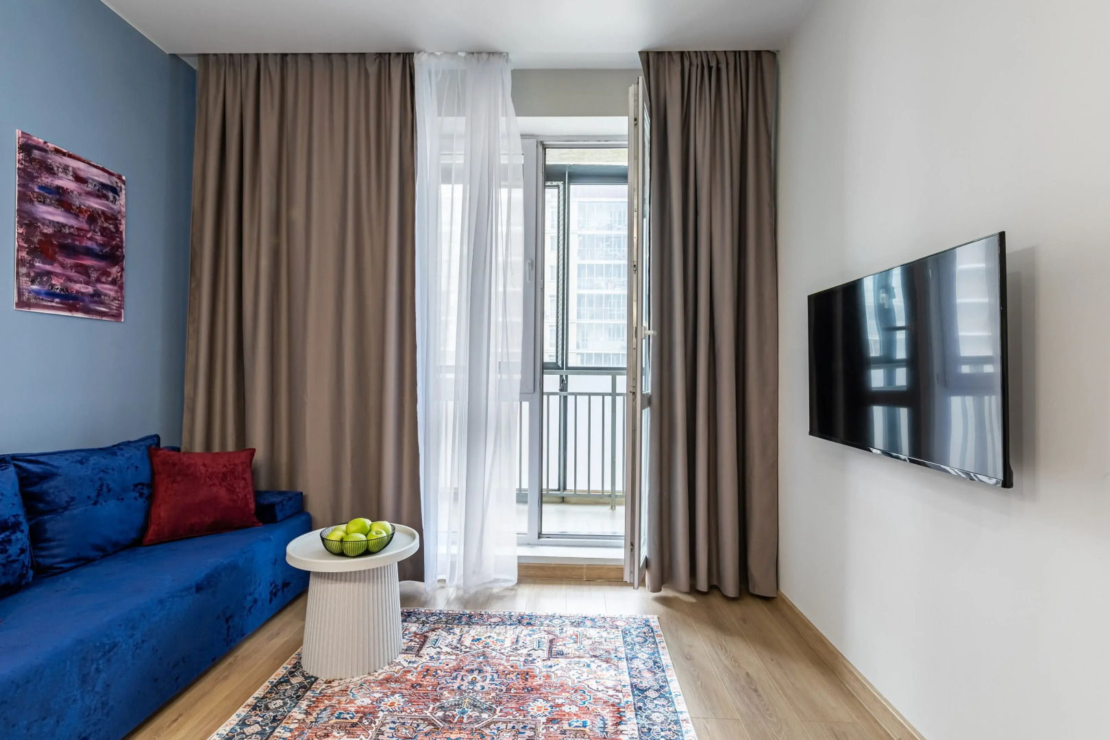 Квартира Евродвушка в Центре Рядом с Парком Горького