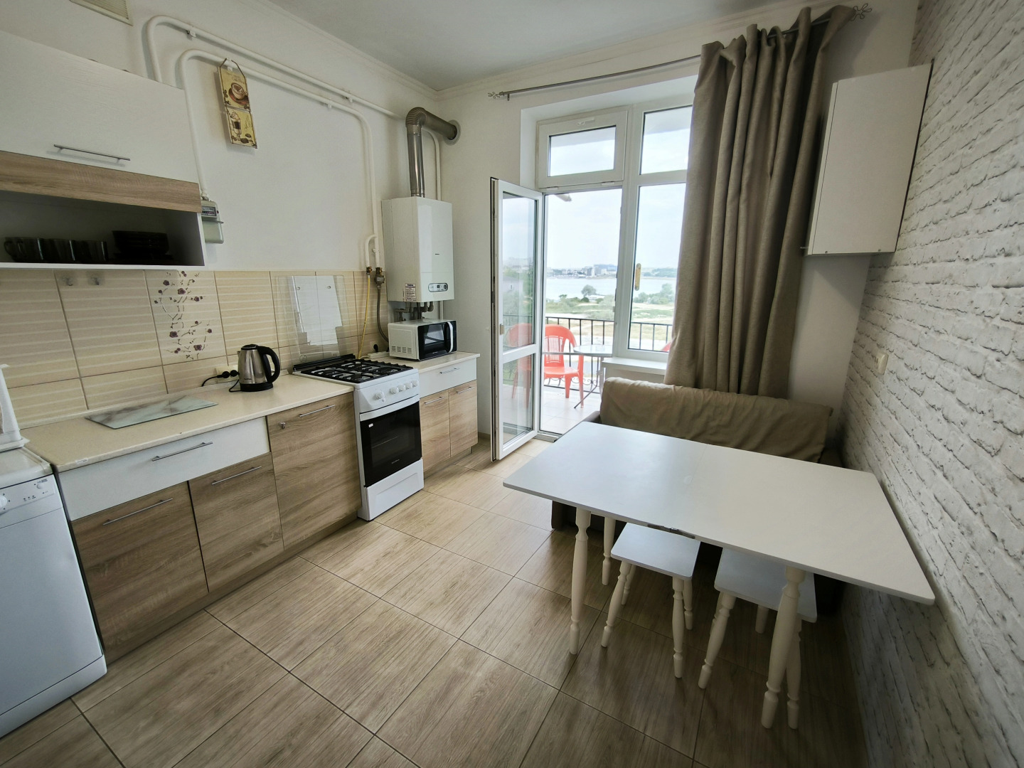 Апартаменты 2-к недалеко от моря и с отличным видом