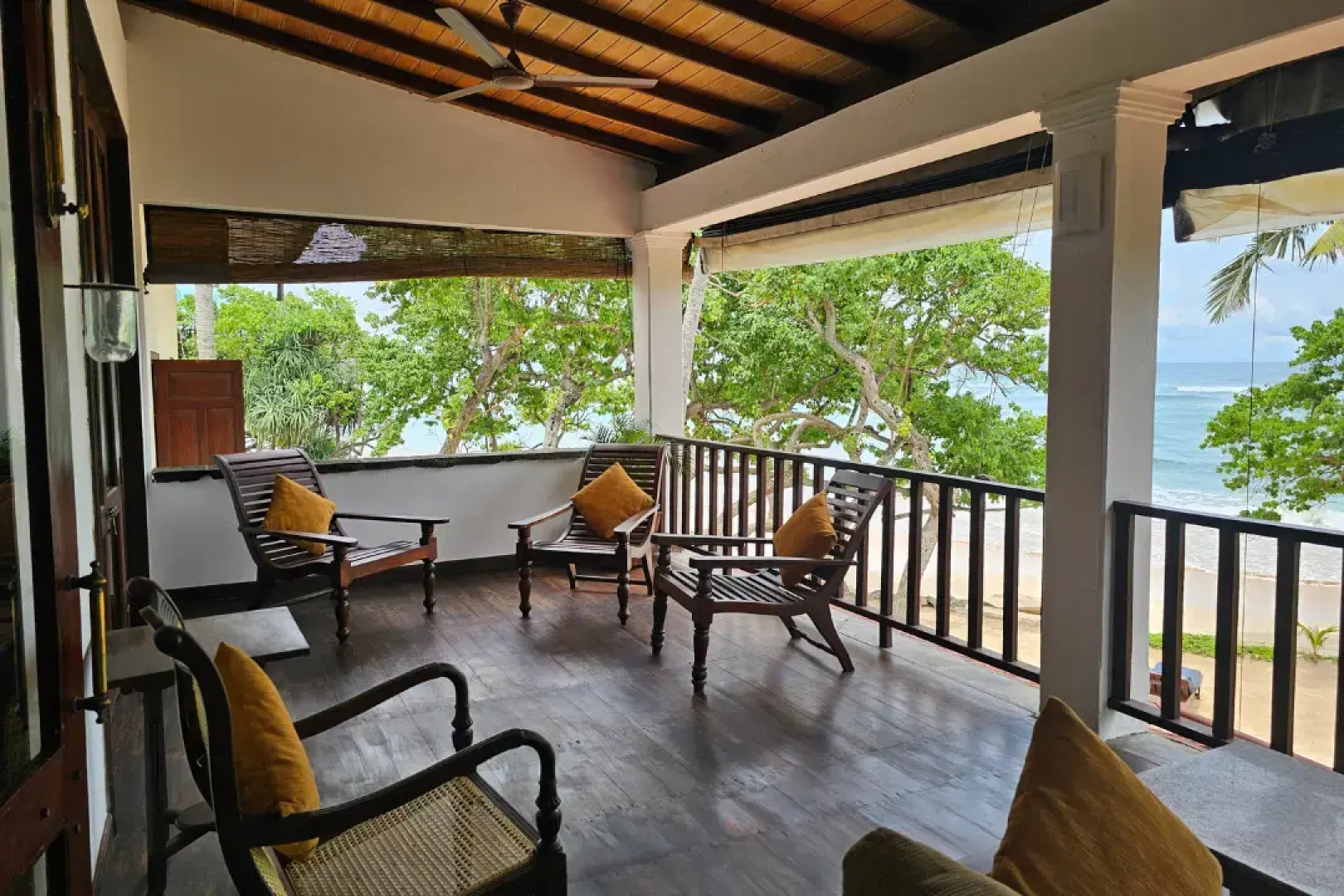 Villa South Point Abbey 4 bedroom beach front
