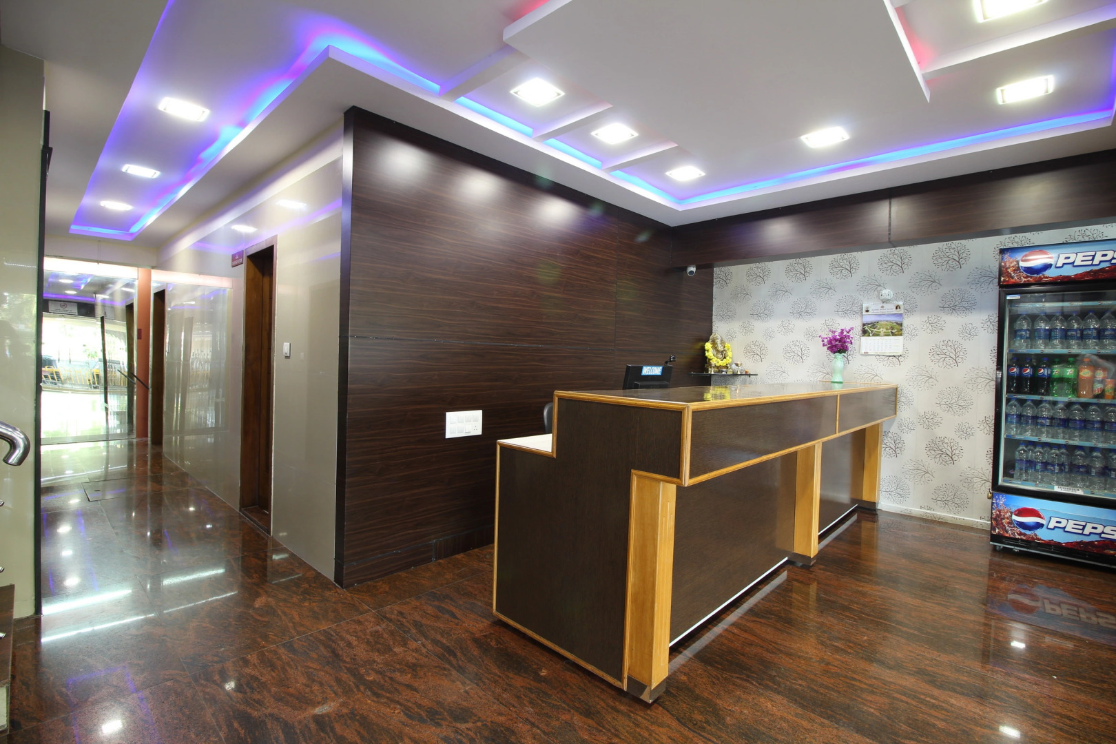 Отель The Grand Inn