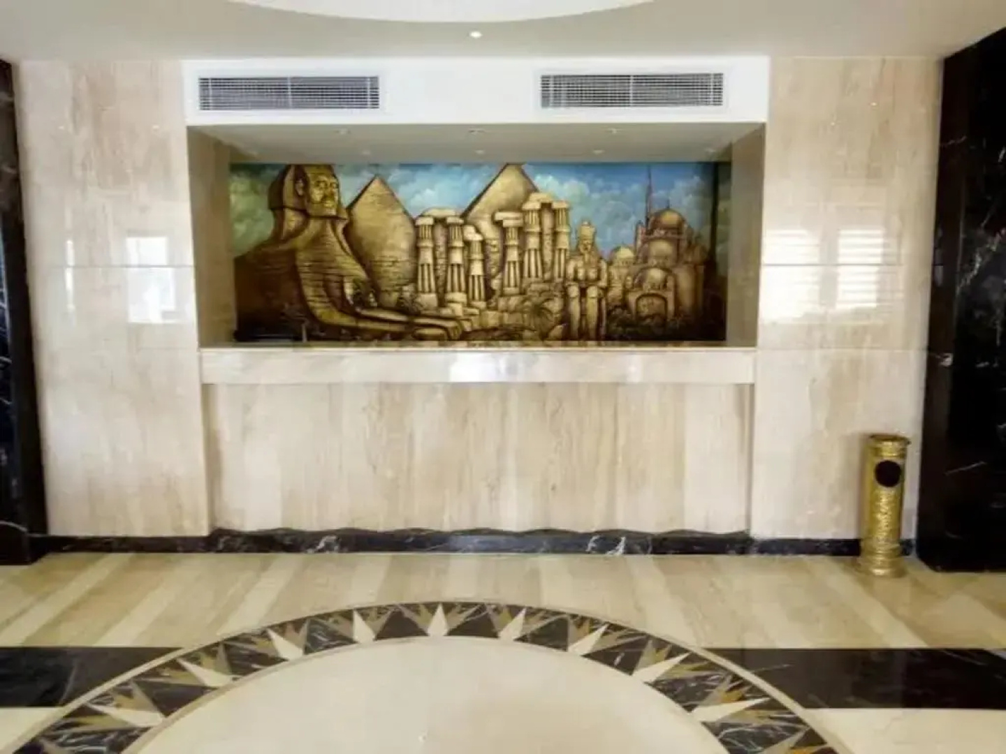 Отель Aura Inn Tiba Pyramids