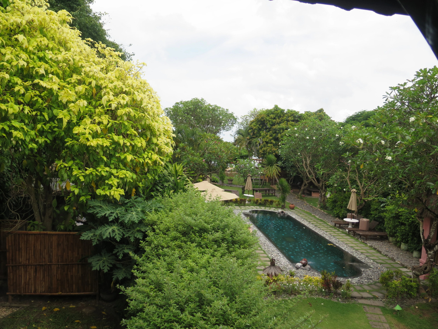 Отель La Taverna Suites