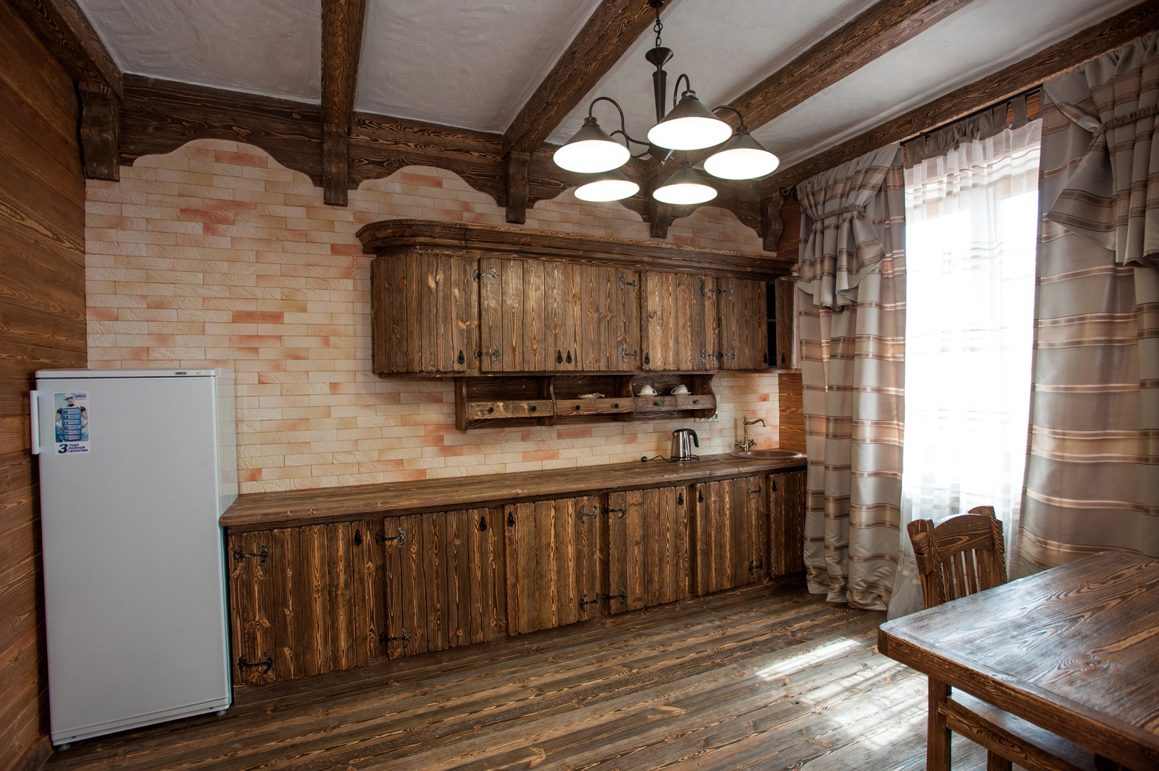 Yakor Fishing-Hunting Hotel