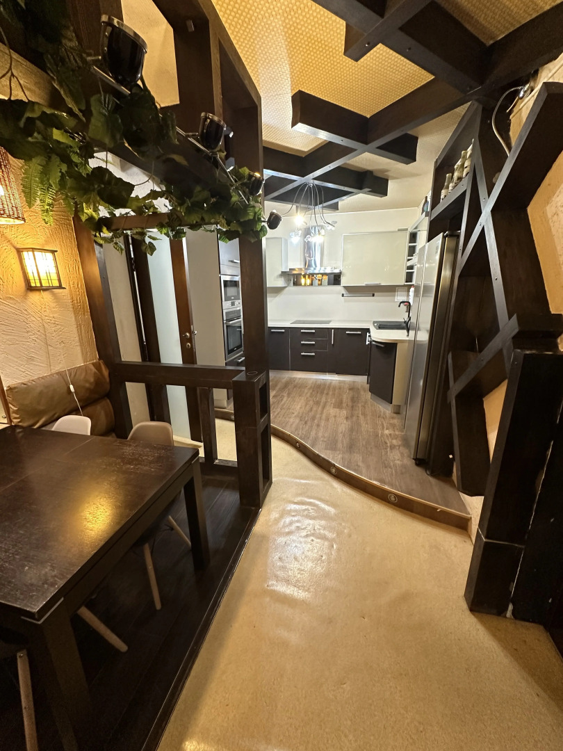 Квартира Уютная Пятикомнатная В Центре На Улице Комсомольская