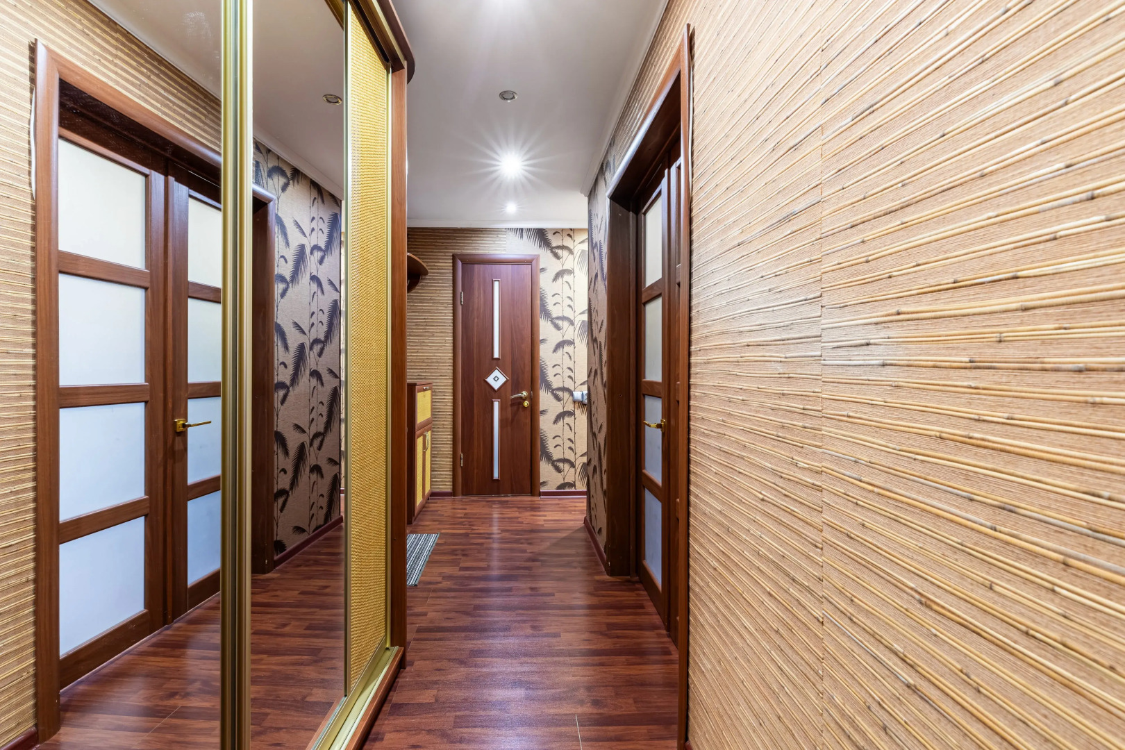 Апартаменты Уютные 2х комнатные на Спартаковской