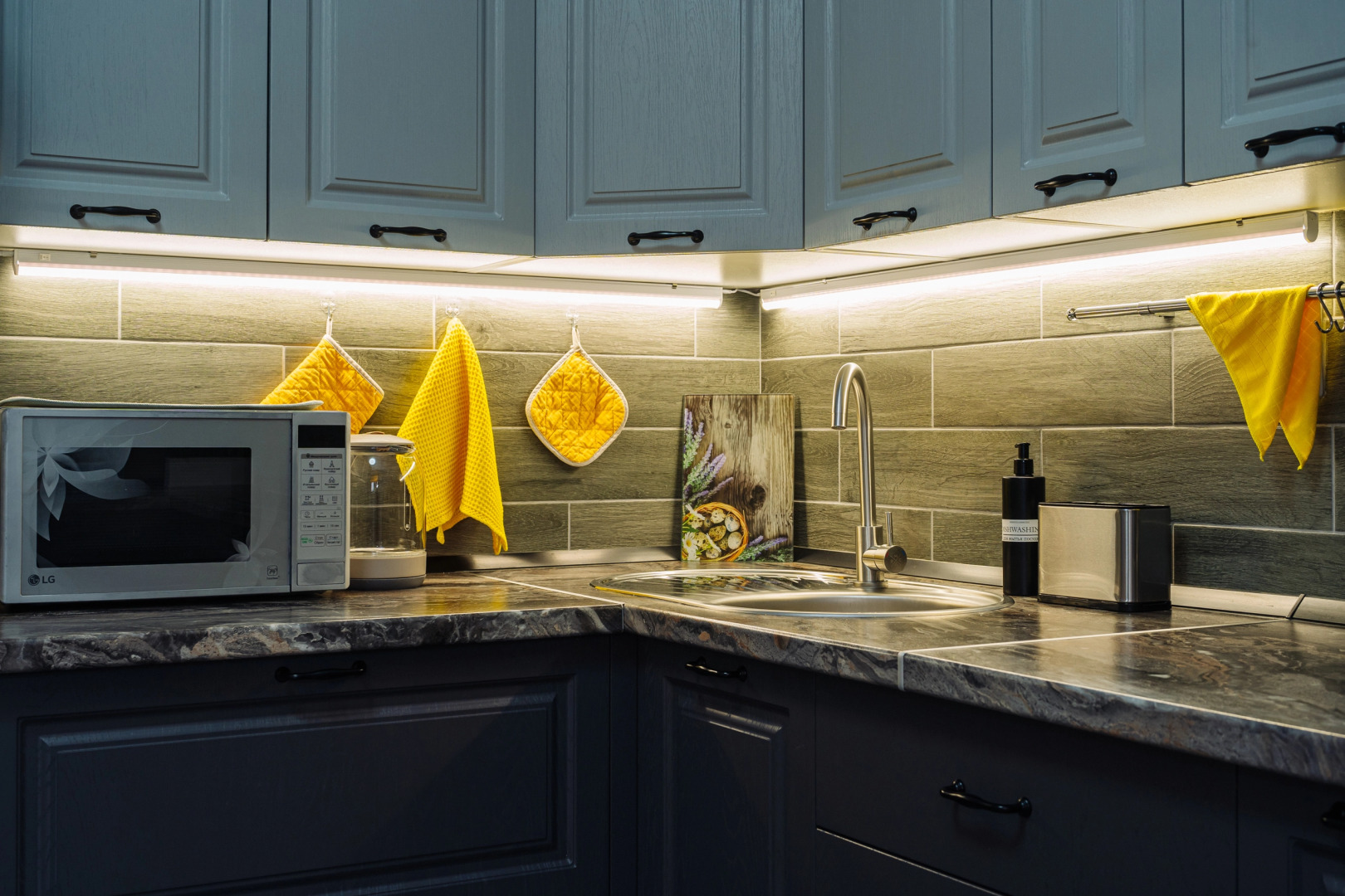 Квартира Трёхкомнатная 1-я Веткинская Улица 3