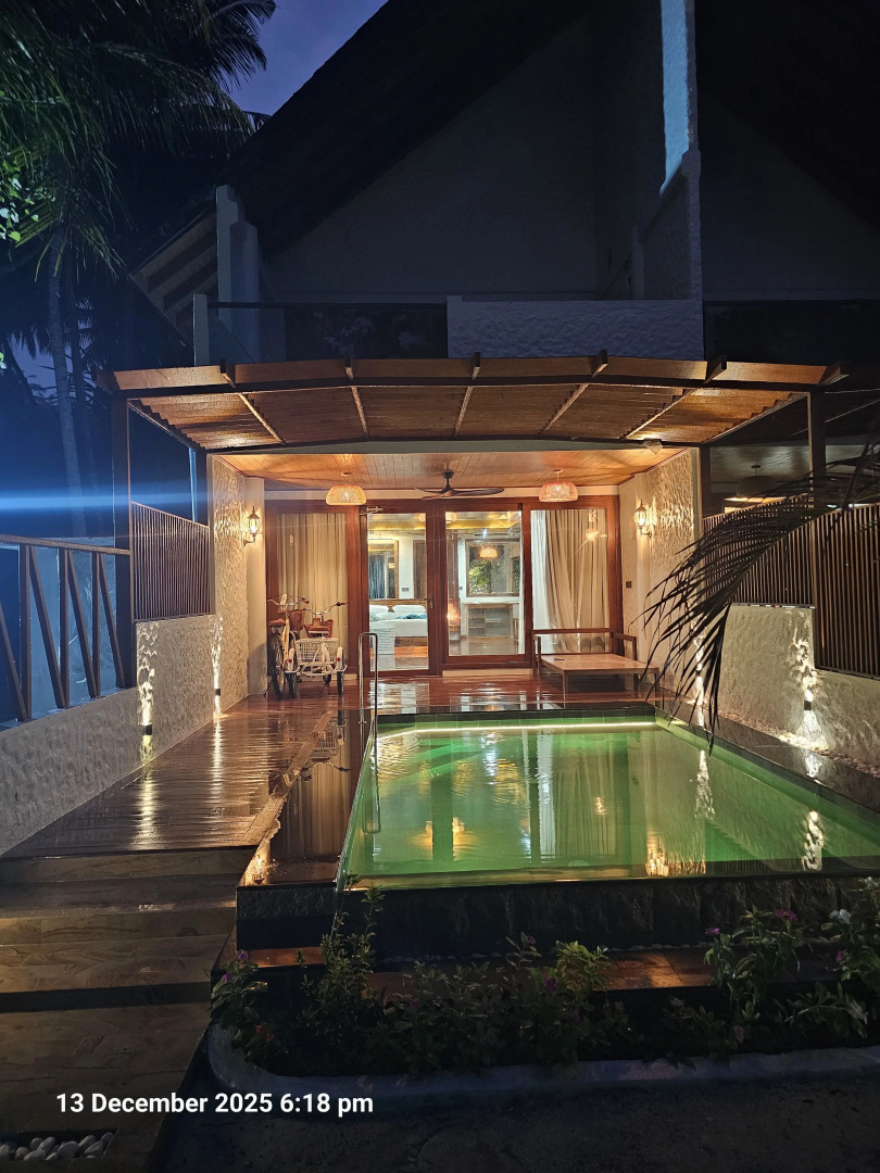 Отель Island Luxury Retreat Maalhos