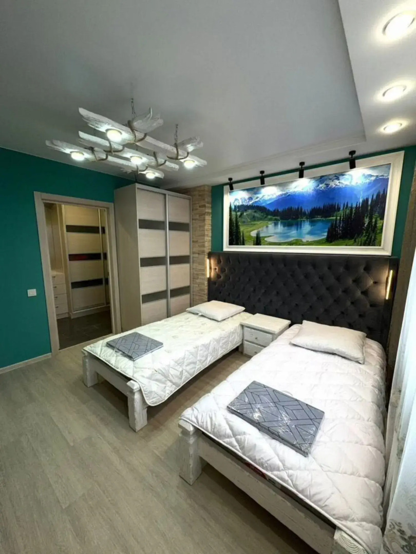 Квартира На Паровозной 15 (6а)