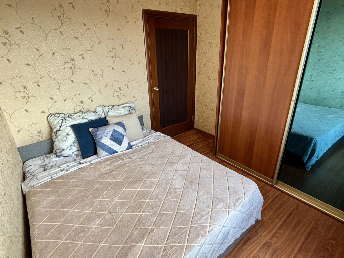 Трёхкомнатная квартира в Калининце
