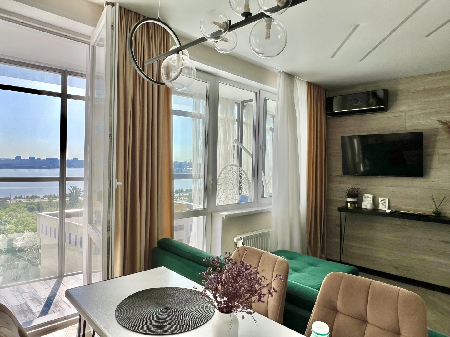 Квартира Kremlin Home в центре у метро с шикарным видом