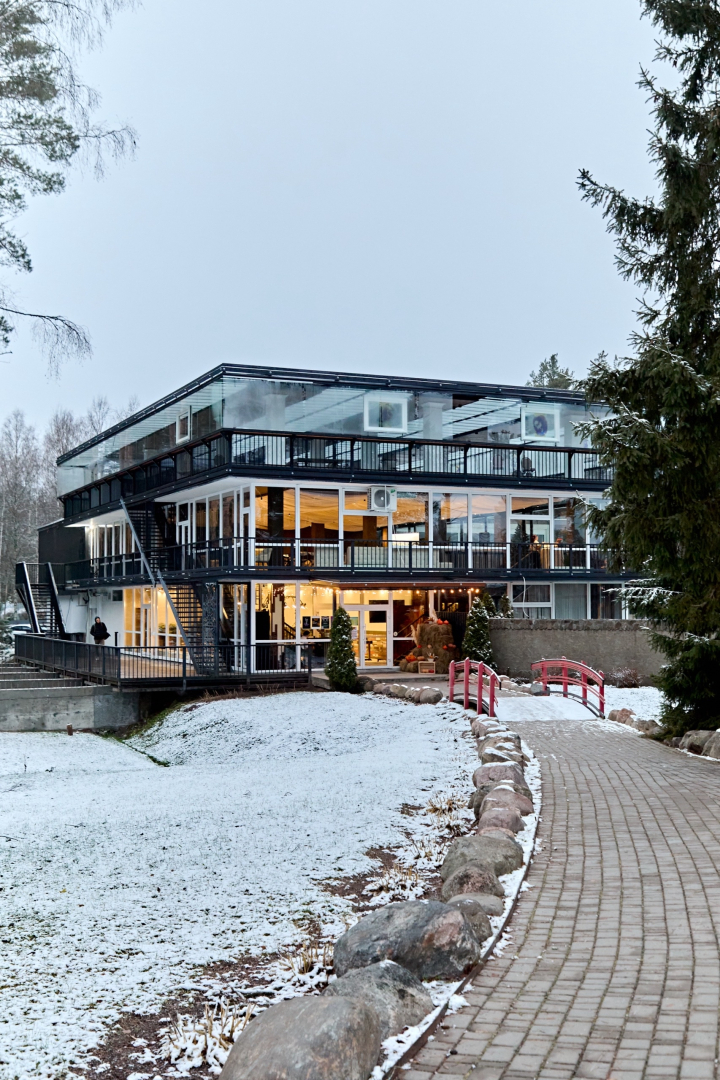 Частный дом Вилла Лаванда с камином у озера