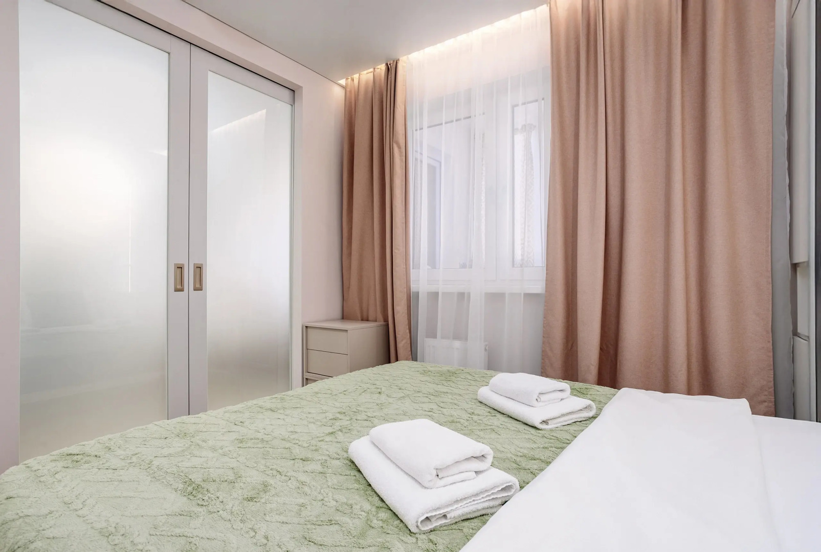 Апартаменты 107 Море Апартаментов в ЖК Фрукты