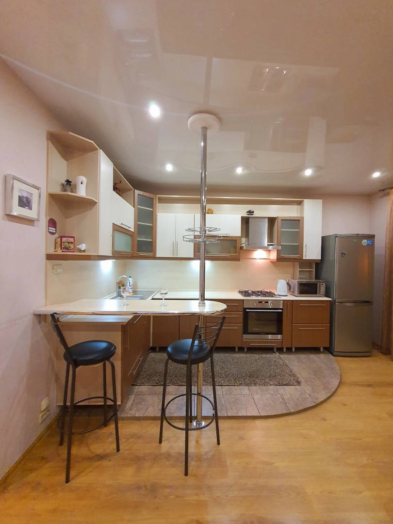 Апартаменты на Челюскинцев 7