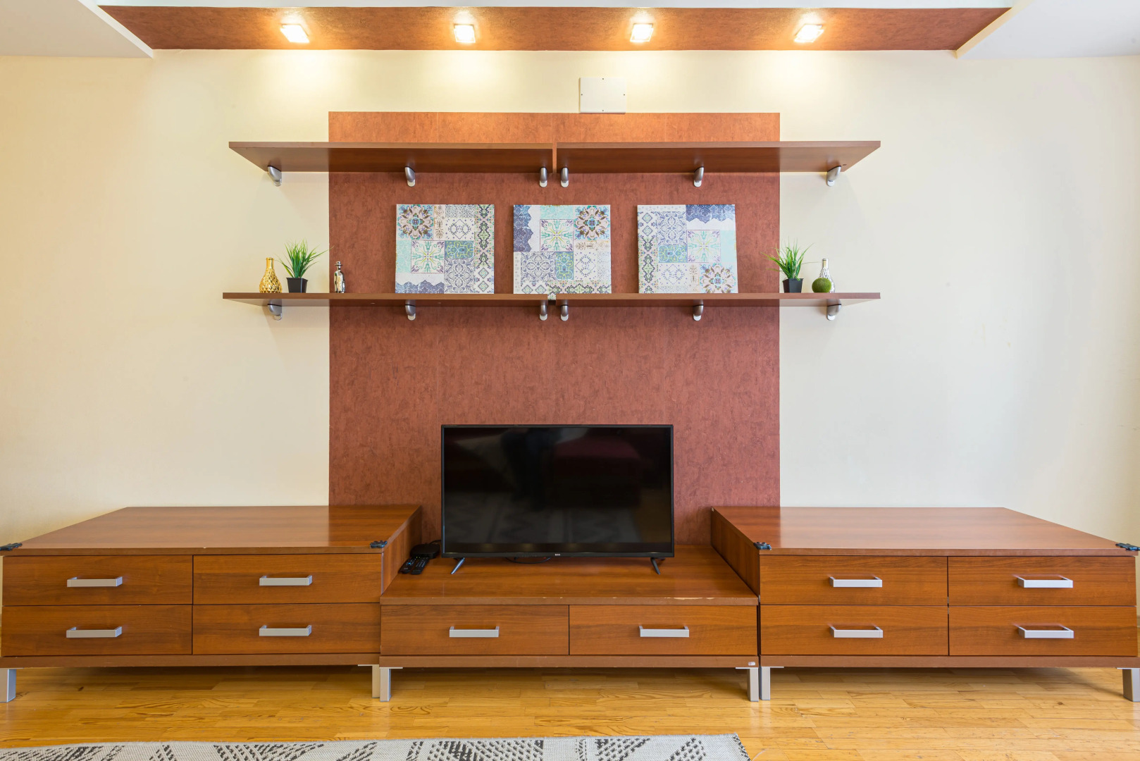 Квартира 2-к просторная в престижном тихом мкр. по Юрьева 8/7 от RentAp, 6 сп.мест