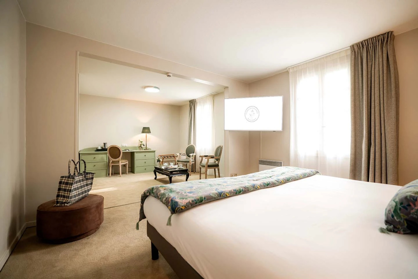 Отель Chateau de Fontanges