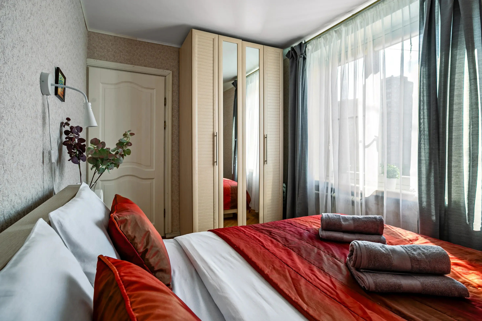 Квартира Двухкомнатная MaxRealty 24