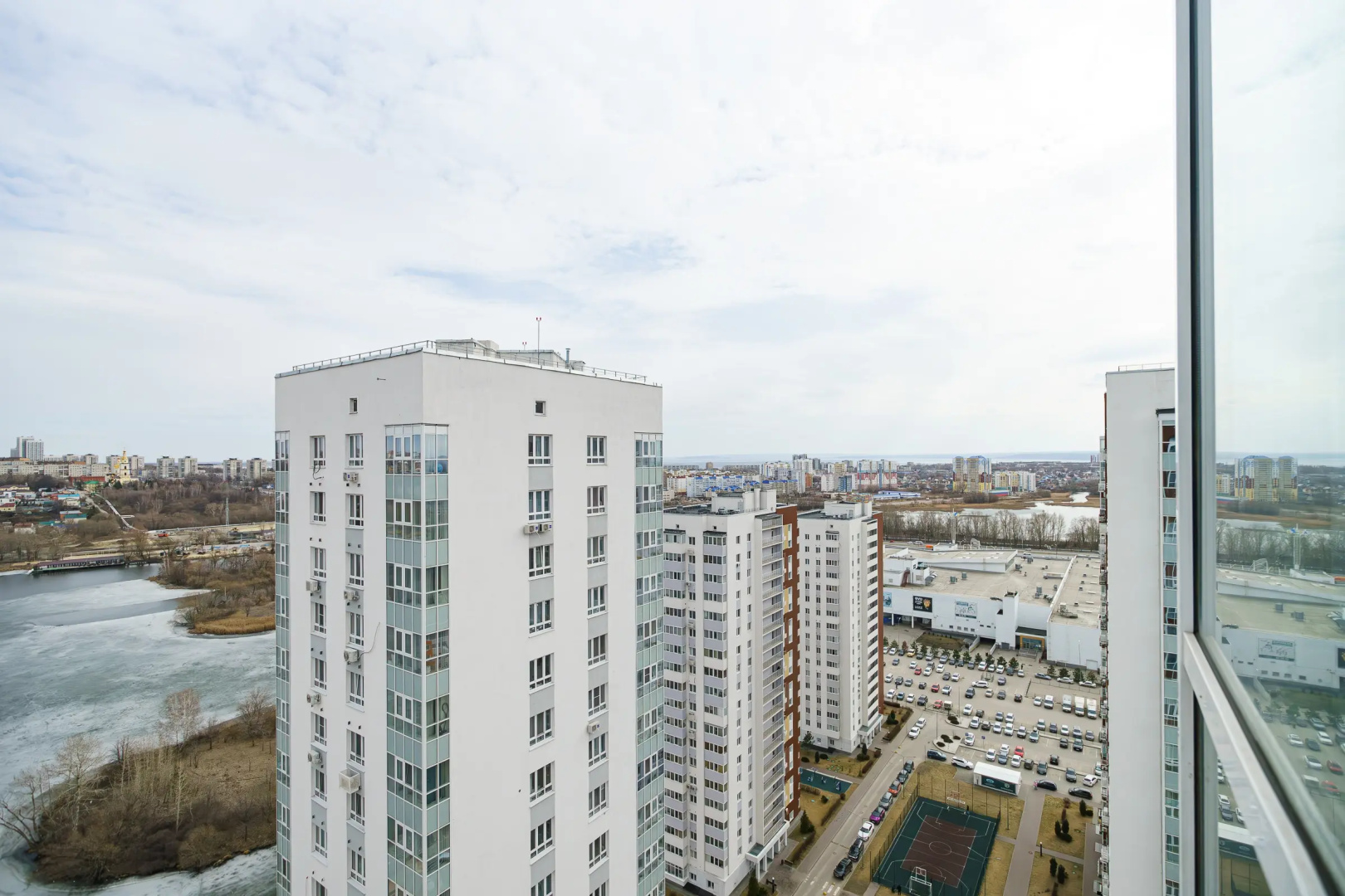 Квартира на 24 этаже с панорамным видом на две реки