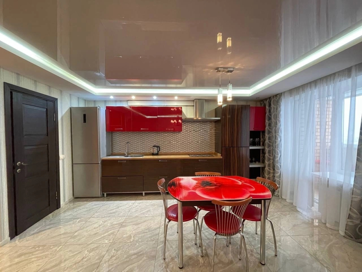 Квартира Толстой Пионерская Red