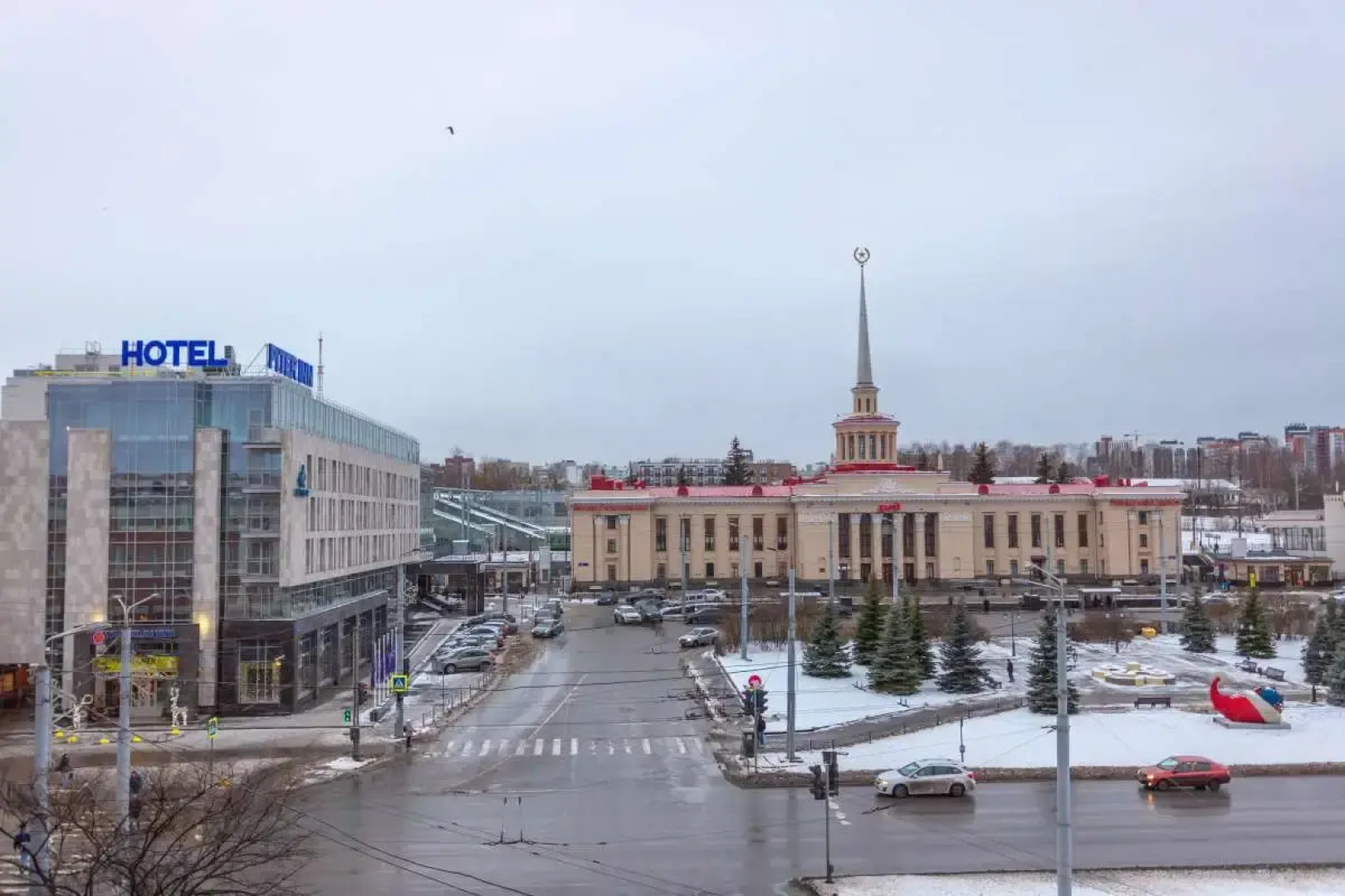 Апартаменты двухкомнатные с Видом на Привокзальную Площадь Hygge Karelia