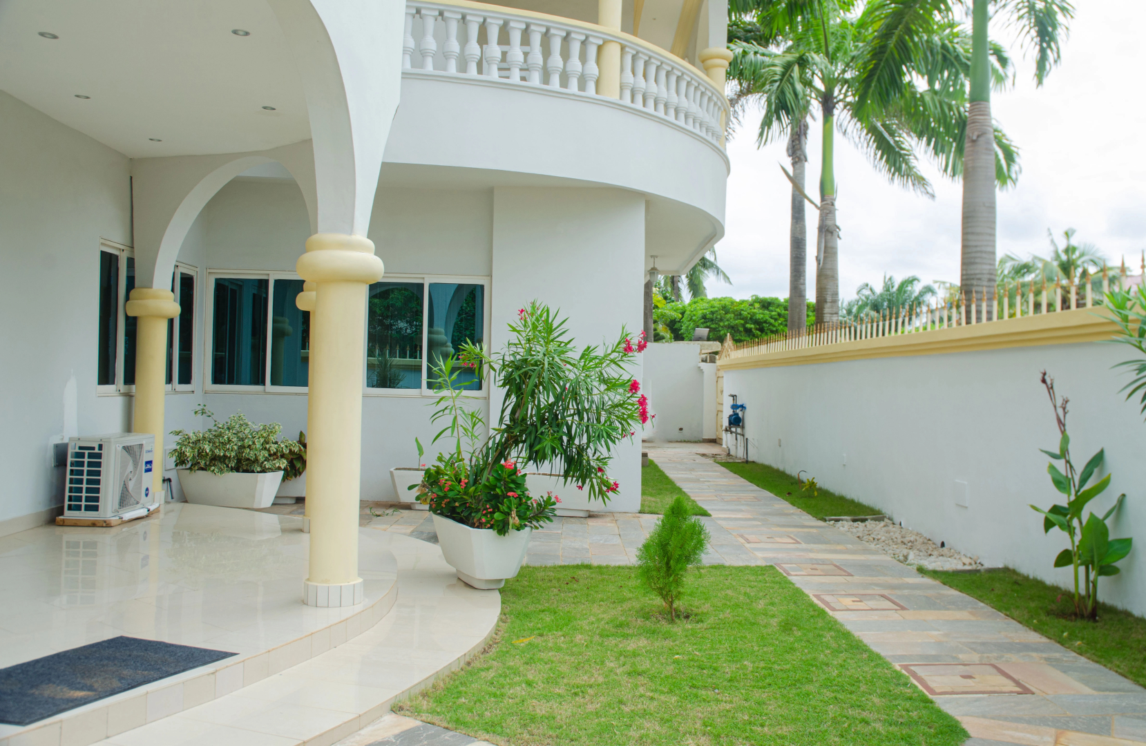 Отель Beach Sand Hotel & Resort