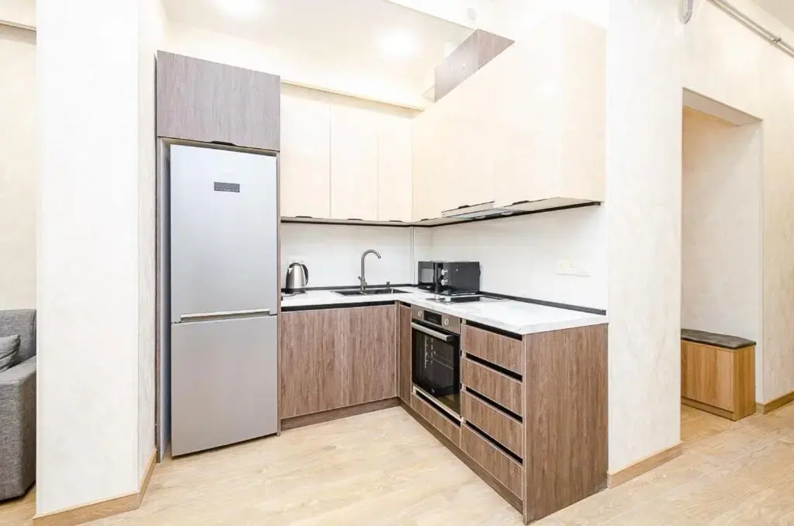 Квартира Двухкомнатная в Центре со Свежим Ремонтом