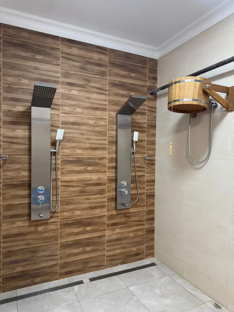 Отель Амаро