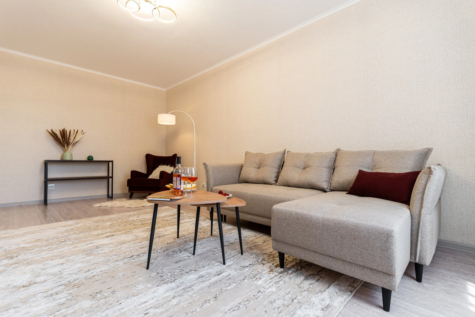 Апартаменты в Экологически Чистом Районе от LetoApart