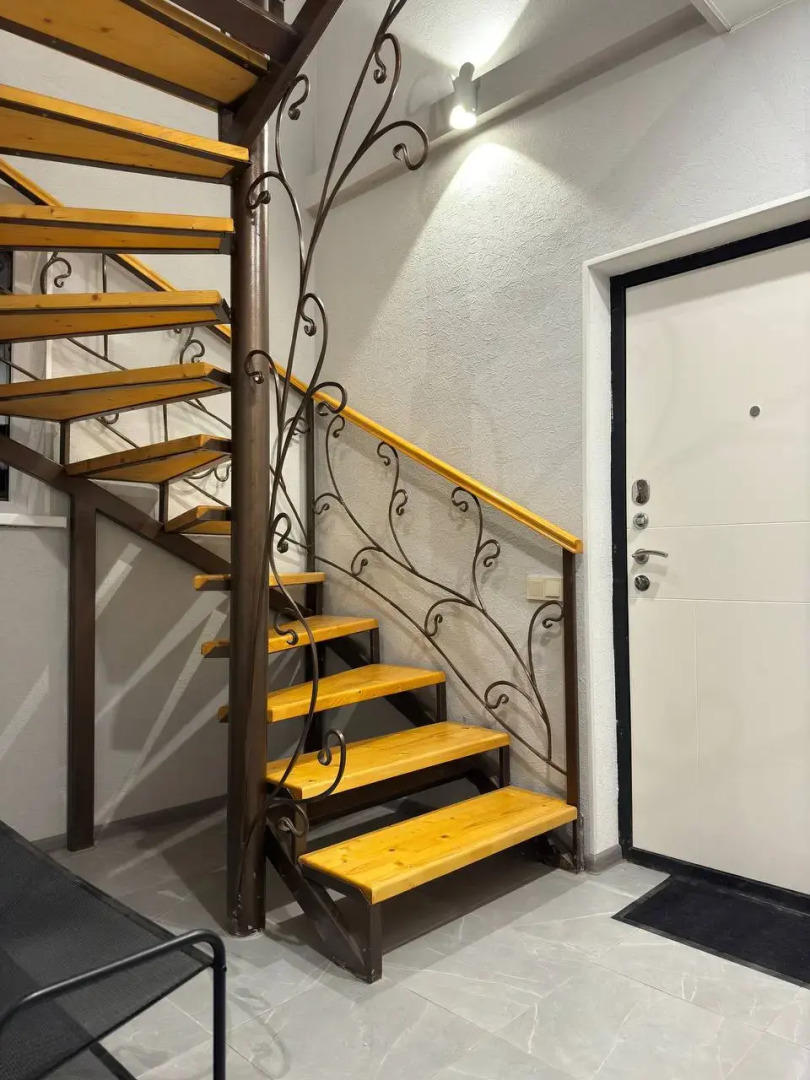 Частный дом Уютный на скале