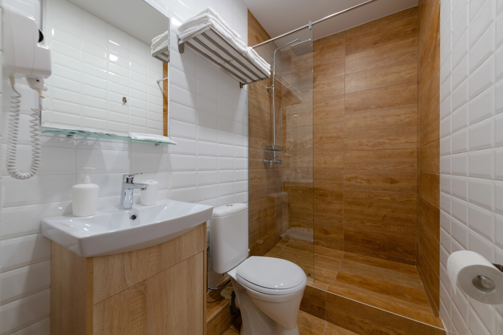 Отель Кипарис