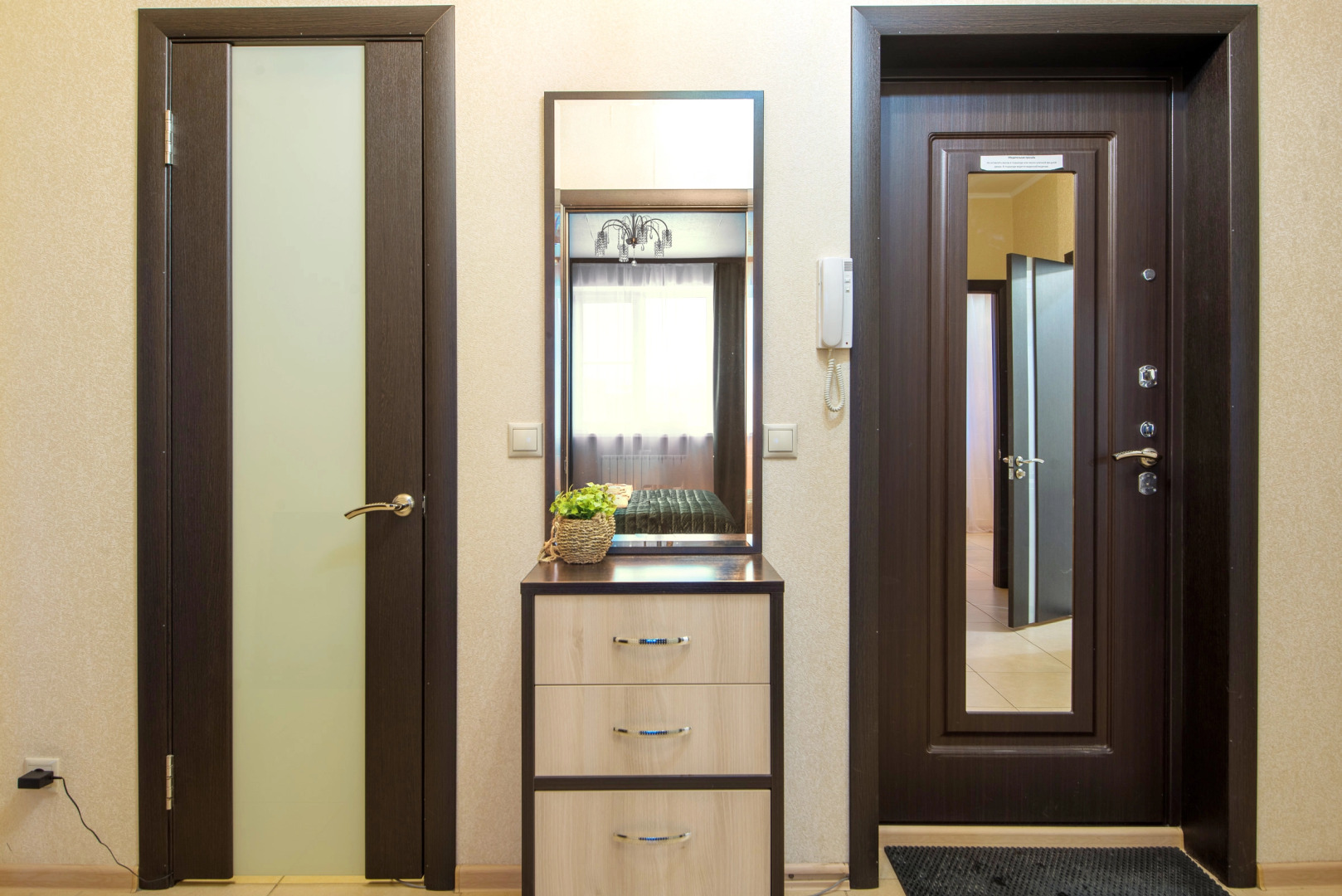 Квартира 2-к в центре на Ярославской 72 от RentAp, 4 сп.места